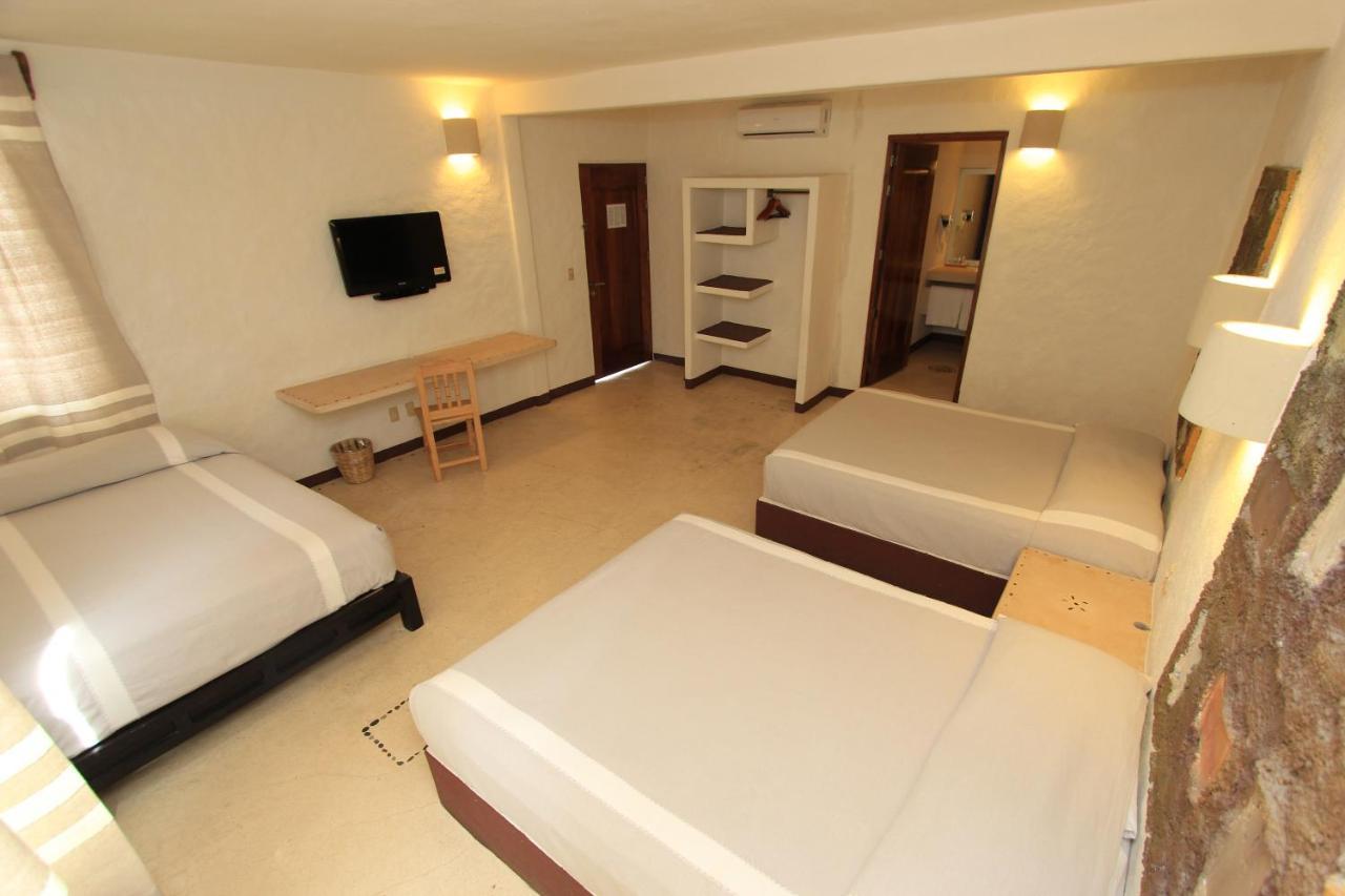 Hotel Plaza Tangolunda Dış mekan fotoğraf