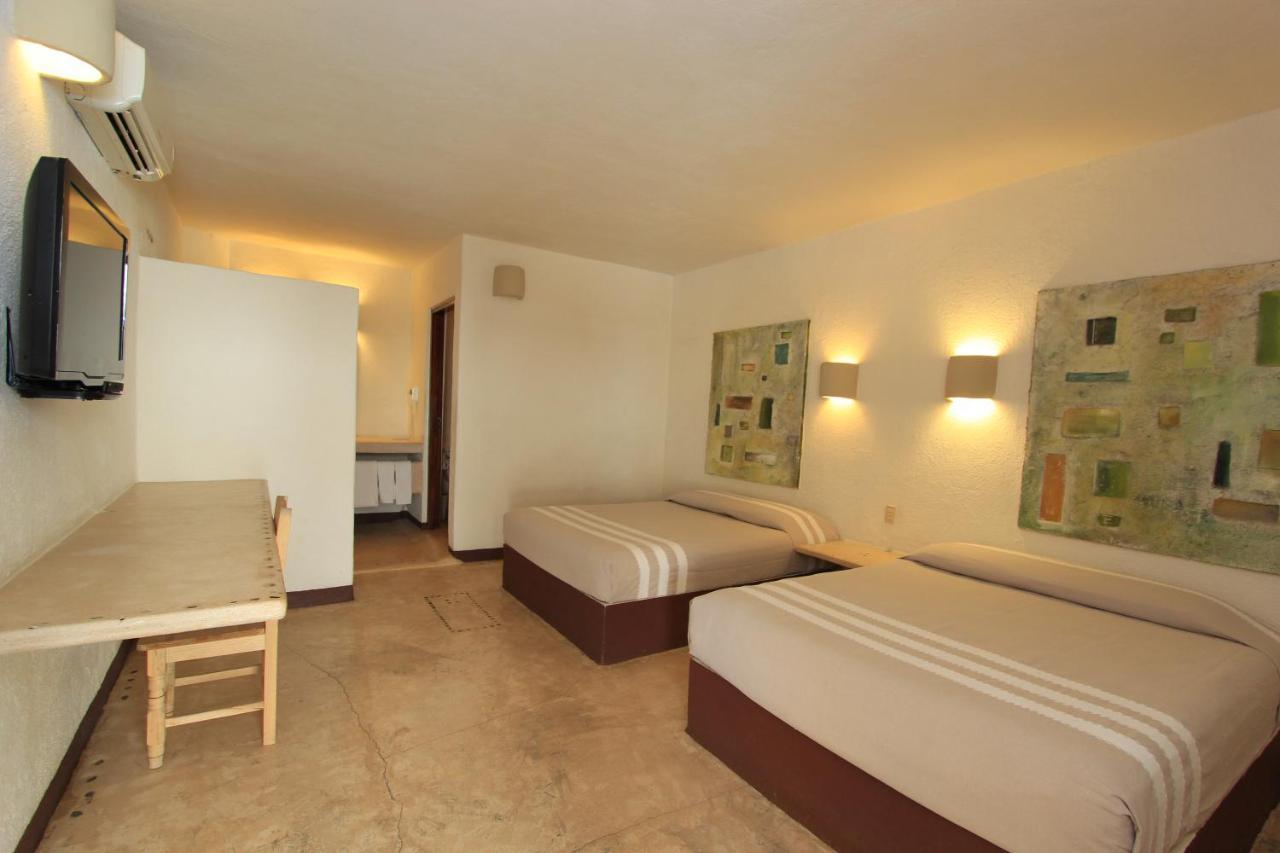 Hotel Plaza Tangolunda Dış mekan fotoğraf