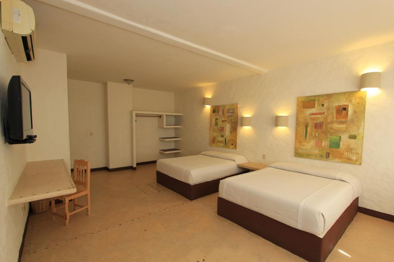 Hotel Plaza Tangolunda Dış mekan fotoğraf